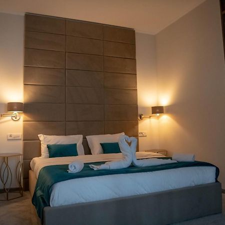 Unique Garden Hotel Brăila Kültér fotó