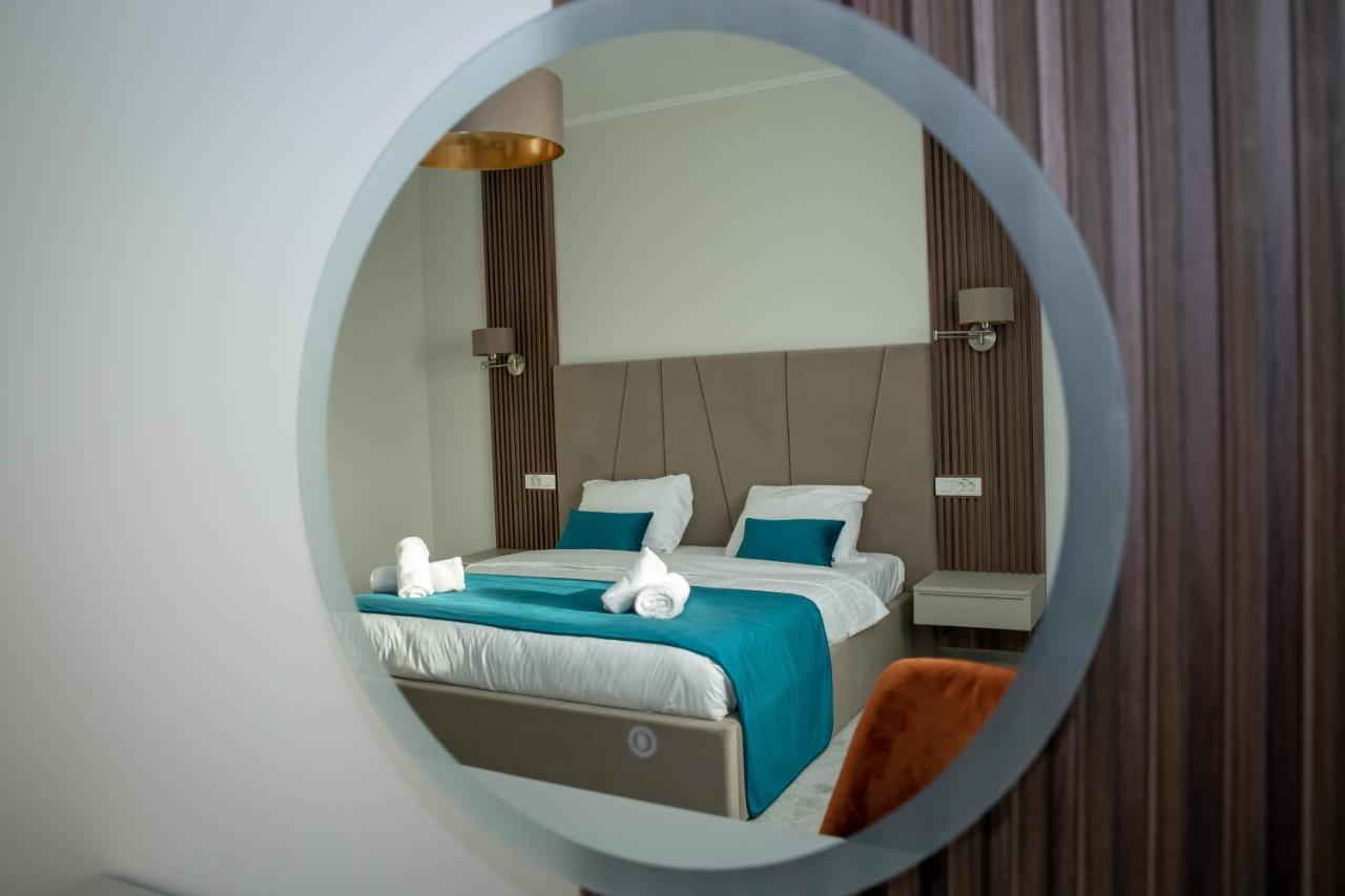 Unique Garden Hotel Brăila Kültér fotó