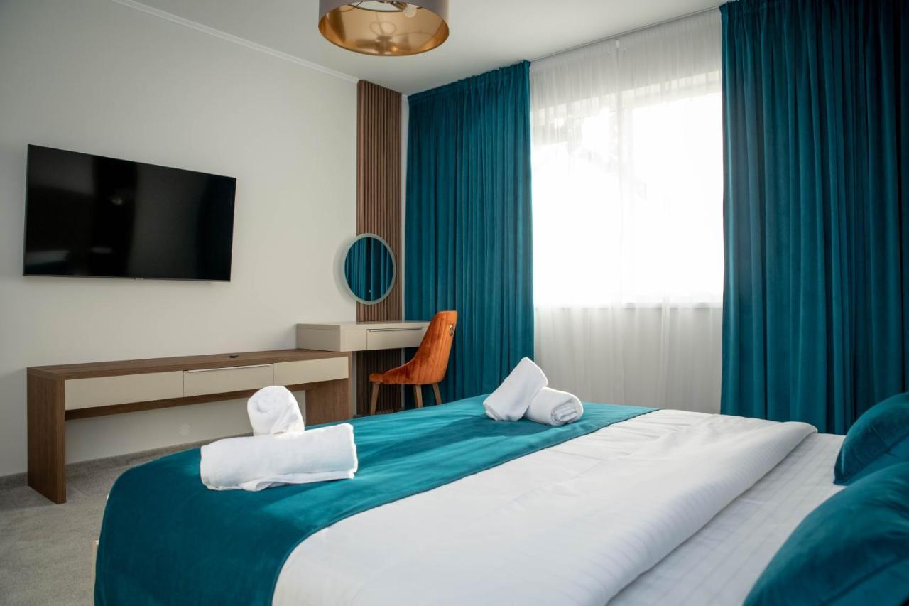 Unique Garden Hotel Brăila Kültér fotó